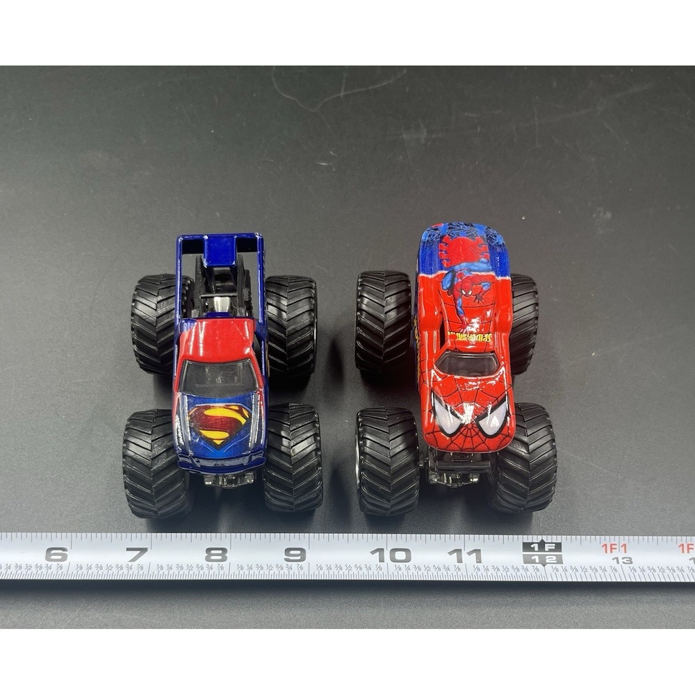 Hot Wheels Monster Jam Spiderman and Superman DC Comics 1:64